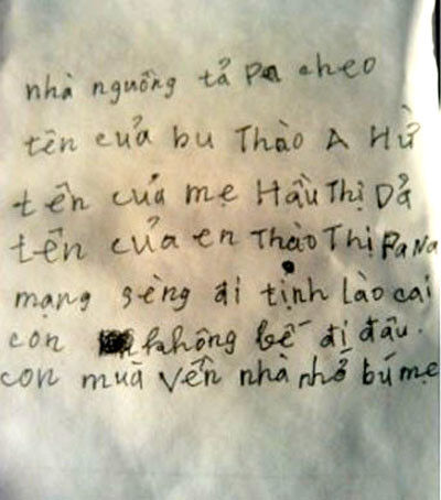 Dòng chữ nghuệch ngoạc của Pa Na viết muốn về nhà và nhớ bố mẹ. Ảnh: Weibo