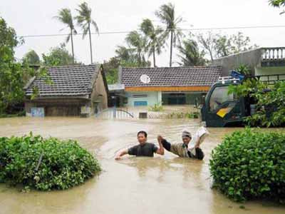 Cơn bão số 2 gây ngập lụt ở nhiều nơi