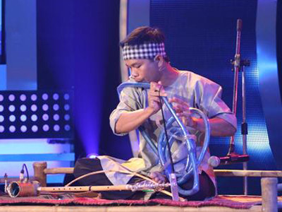 Chàng nông dân Kiều Văn Thanh bất ngờ giành tấm vé vào chung kết nhờ sự bầu chọn của khán giả