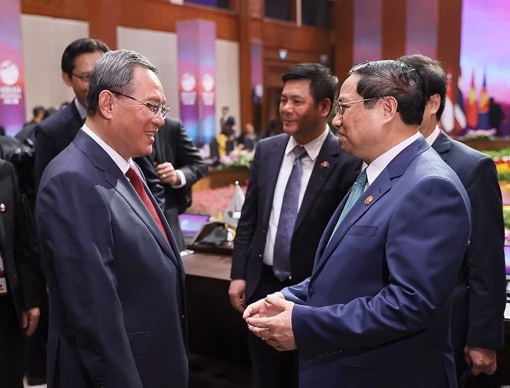Thủ tướng Phạm Minh Chính và Thủ tướng Trung Quốc Lý Cường. (Ảnh: Dương Giang)