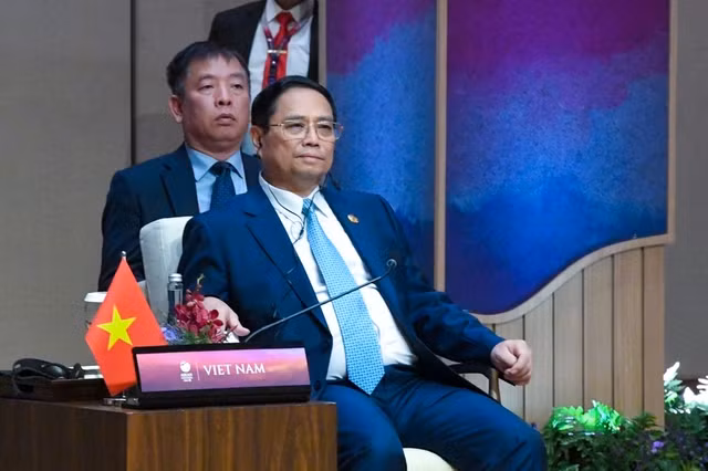 Thủ tướng Chính phủ Phạm Minh Chính phát biểu tại phiên họp.