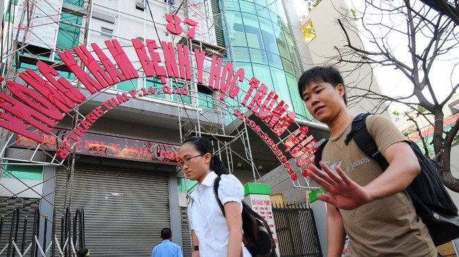 Một phòng khám Trung Quốc trên đường Thành Thái, Q.10, TP.HCM. Ảnh: T.T.D.