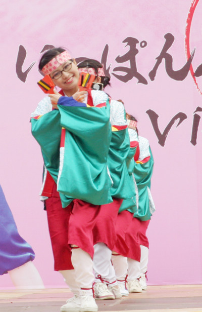 Thể hiện sự ăn ý giữa các thành viên trong nhóm