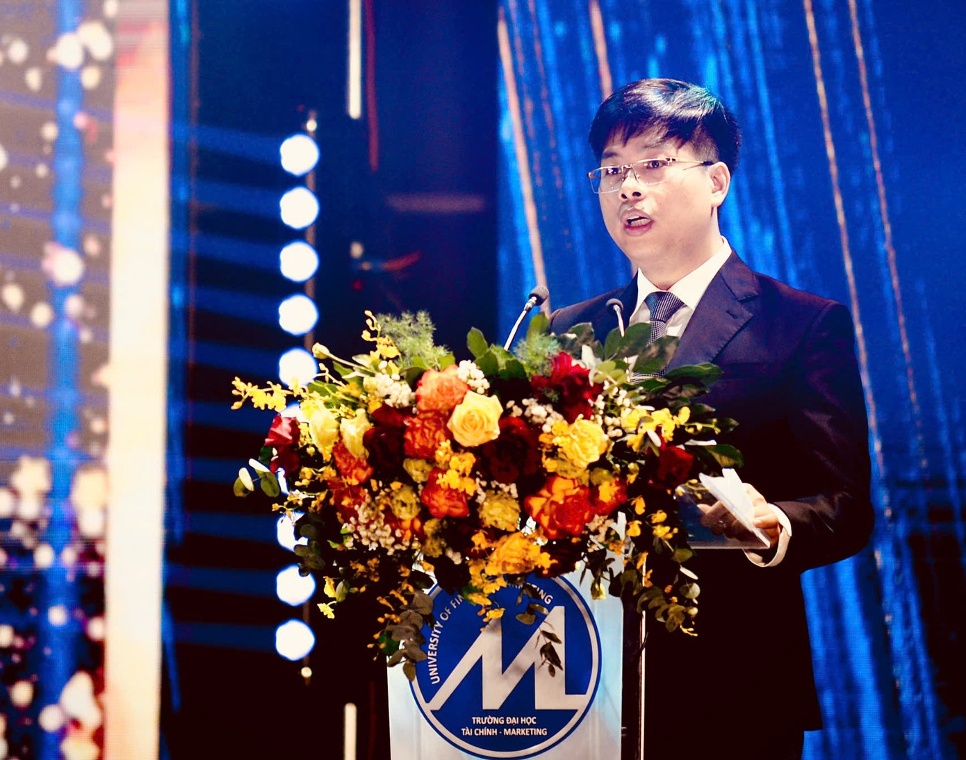PGS. TS. Phạm Tiến Đạt, Hiệu trưởng Trường ĐH Tài chính – Marketing TPHCM phát biểu tại lễ khai giảng năm học 2024 - 2025 ngày 6/10