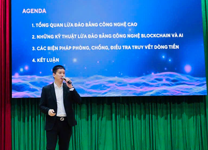 Ông Phan Đức Trung, Phó chủ tịch thường trực VBA nhấn mạnh tầm quan trọng của việc phổ cập kiến thức Blockchain và AI đến cộng đồng và lực lượng thực thi nhiệm vụ đảm bảo an ninh, trật tự.