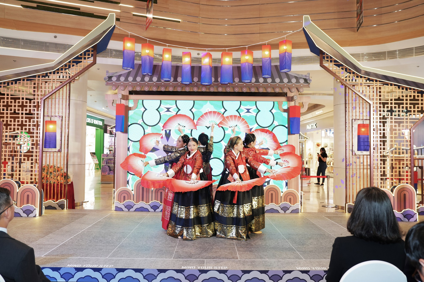 Trải nghiệm văn hóa Hàn Quốc ở TPHCM ảnh 2