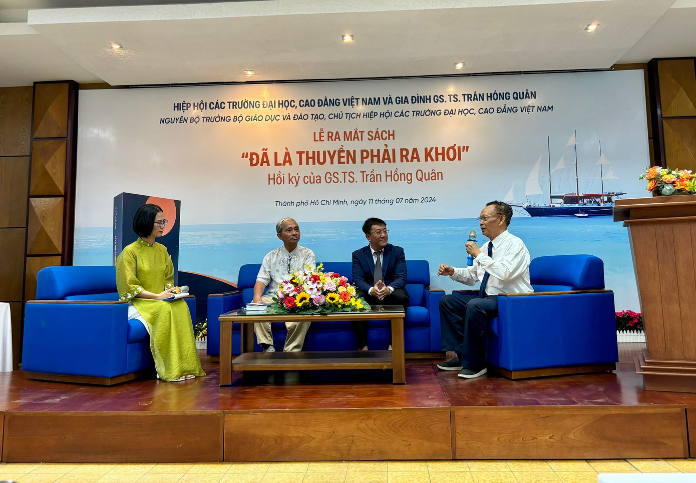 Người thân và đồng nghiệp của GS.TS Trần Hồng Quân chia sẻ về cuốn sách và quá trình công tác của ông Người thân và đồng nghiệp của GS.TS Trần Hồng Quân chia sẻ về cuốn sách và quá trình công tác của ông