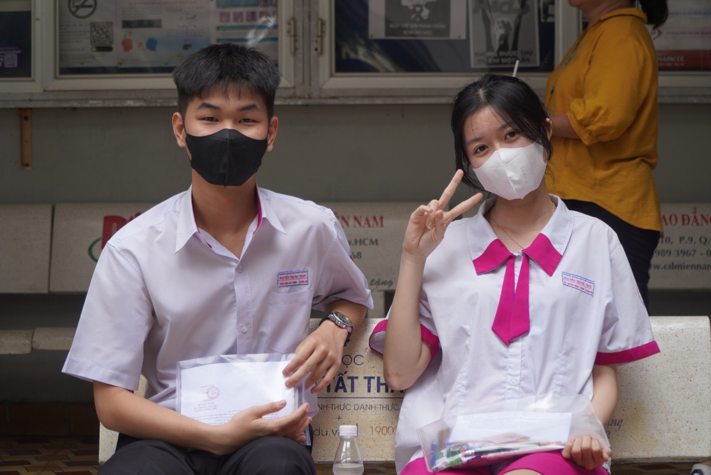 Theo Sở GD&ĐT TPHCM, TPHCM địa phương liên tục 8 năm liền giữ vững vị trí dẫn đầu điểm thi môn tiếng Anh trong kỳ thi tốt nghiệp THPT. Theo Sở GD&ĐT TPHCM, TPHCM địa phương liên tục 8 năm liền giữ vững vị trí dẫn đầu điểm thi môn tiếng Anh trong kỳ thi tốt nghiệp THPT.