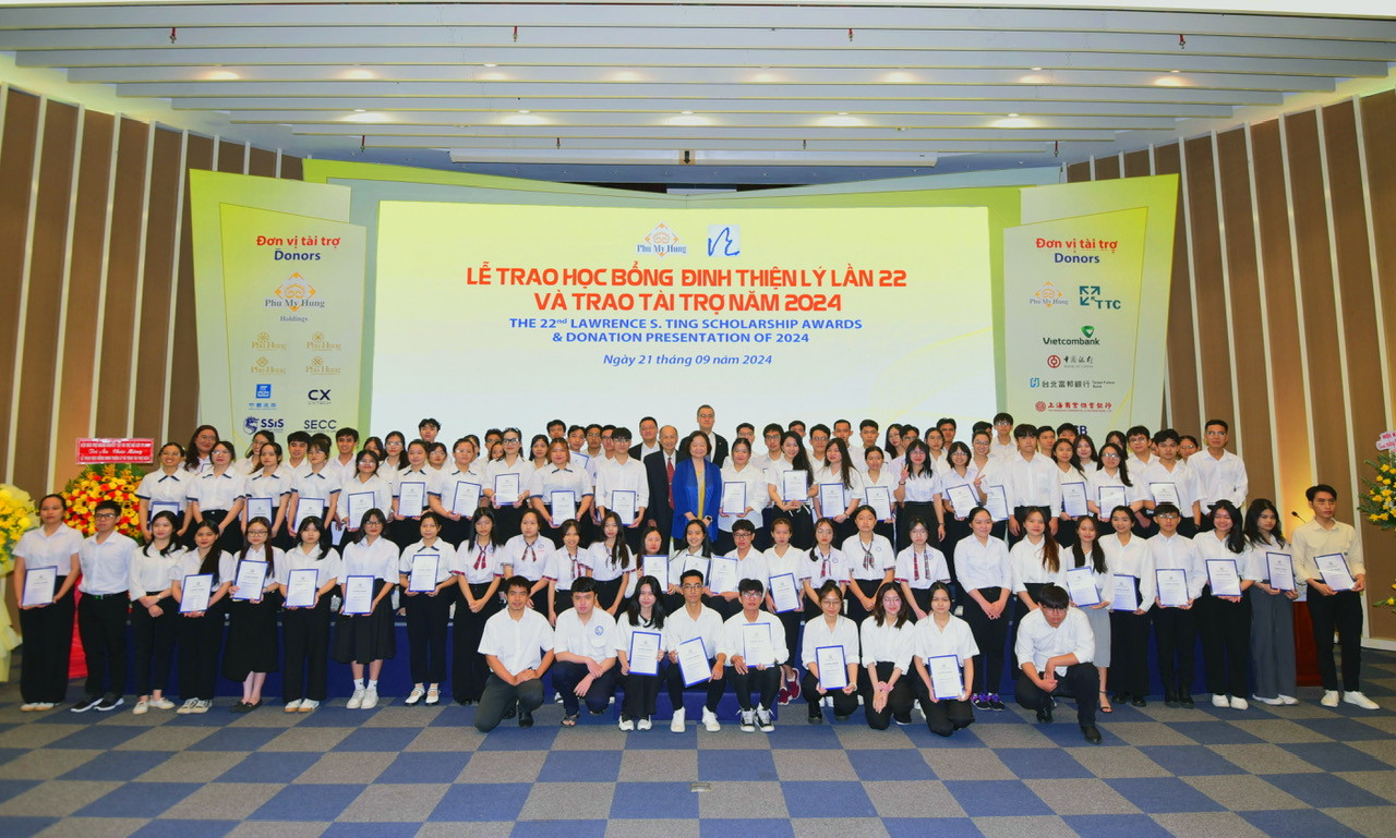 Học sinh - sinh viên được nhận học bổng trực tiếp từ Quỹ Đinh Thiện Lý Học sinh - sinh viên được nhận học bổng trực tiếp từ Quỹ Đinh Thiện Lý