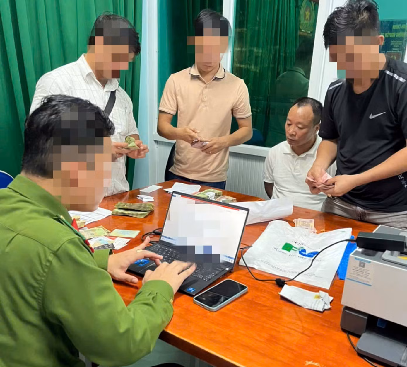 Hoàng Văn Thảo lúc bị bắt. Hoàng Văn Thảo lúc bị bắt.