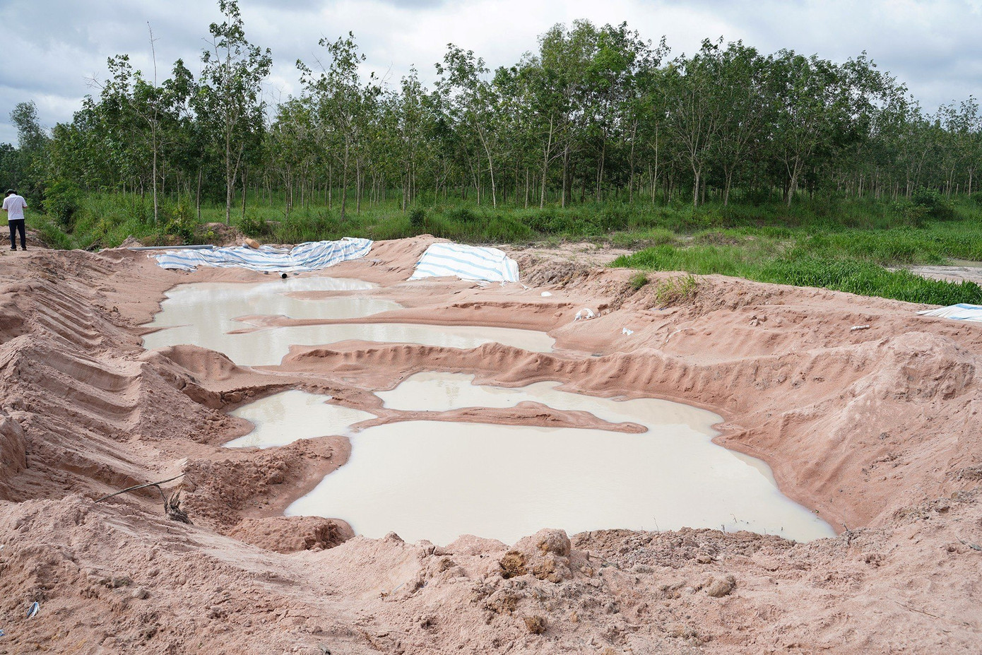 Một điểm khai thác khoáng sản tại xã Sơn Mỹ, huyện Hàm Tân. Ảnh: Báo Bình Thuận. Một điểm khai thác khoáng sản tại xã Sơn Mỹ, huyện Hàm Tân. Ảnh: Báo Bình Thuận.