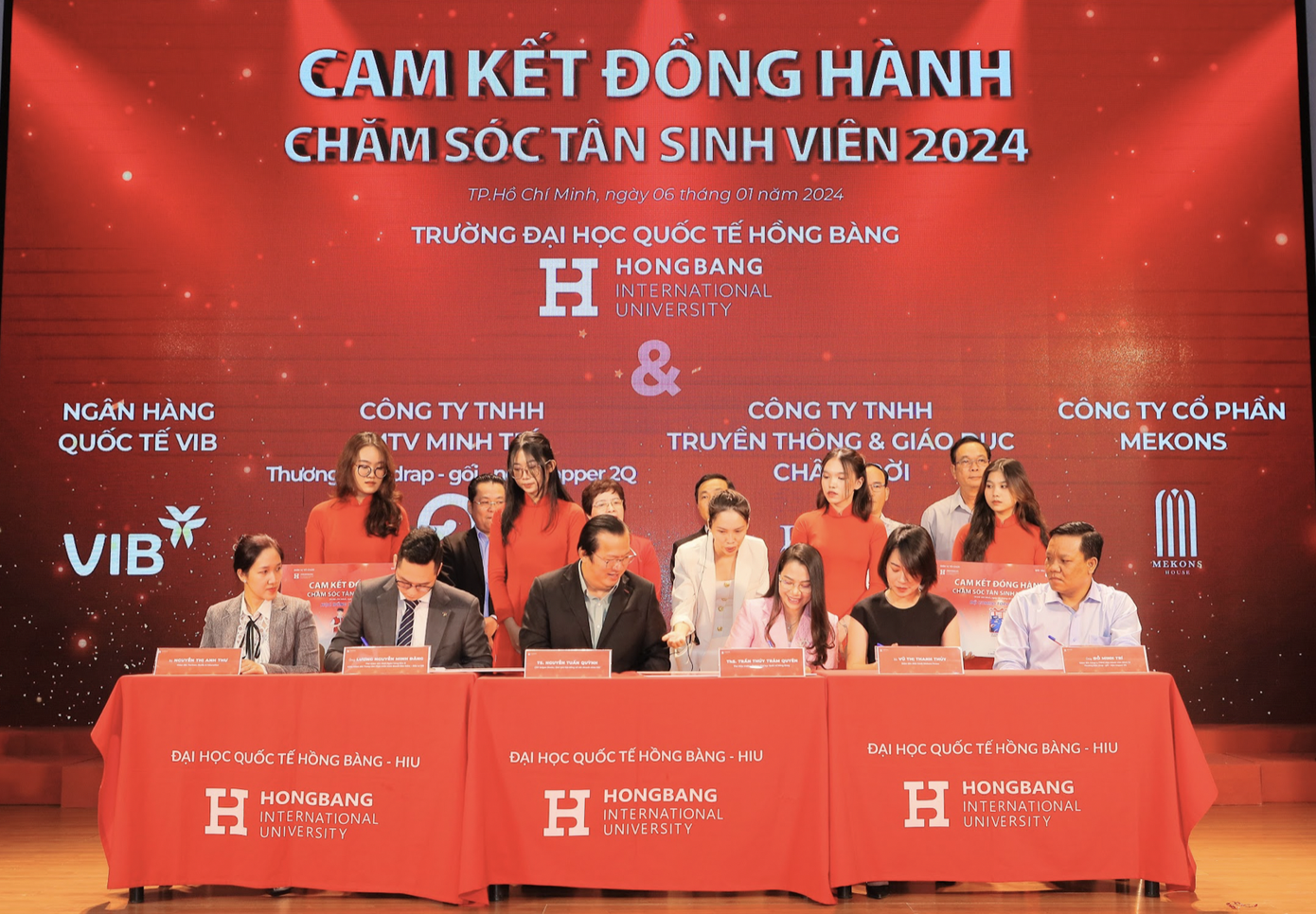 Quỹ học bổng được phát triển từ năm 2022 giữa HIU và Hội đồng cố vấn doanh nhân nhà trường cùng 500 doanh nghiệp đồng hành.