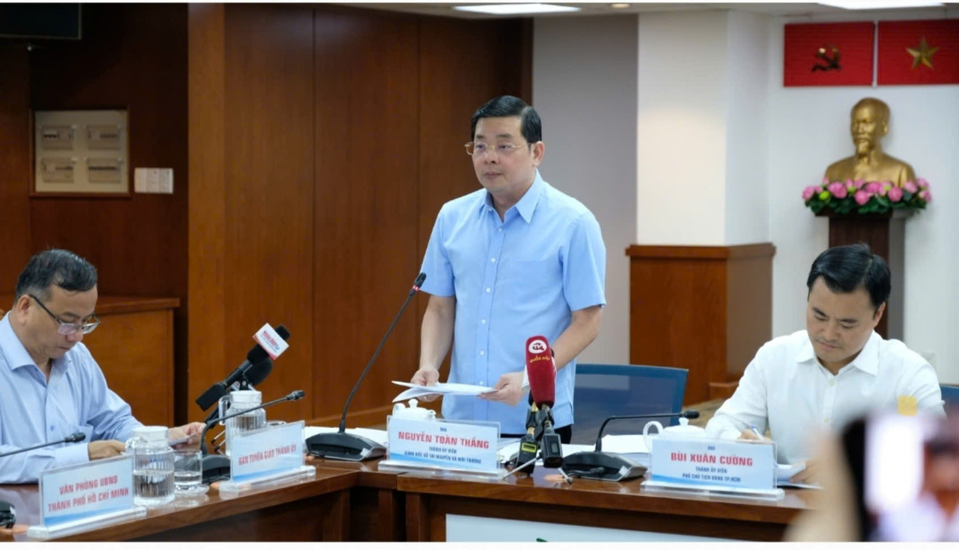 Ông Nguyễn Toàn Thắng, Giám đốc Sở Tài nguyên và Môi trường TPHCM khẳng định, giá đất để tính nghĩa vụ tài chính sẽ là thời điểm nộp hồ sơ.