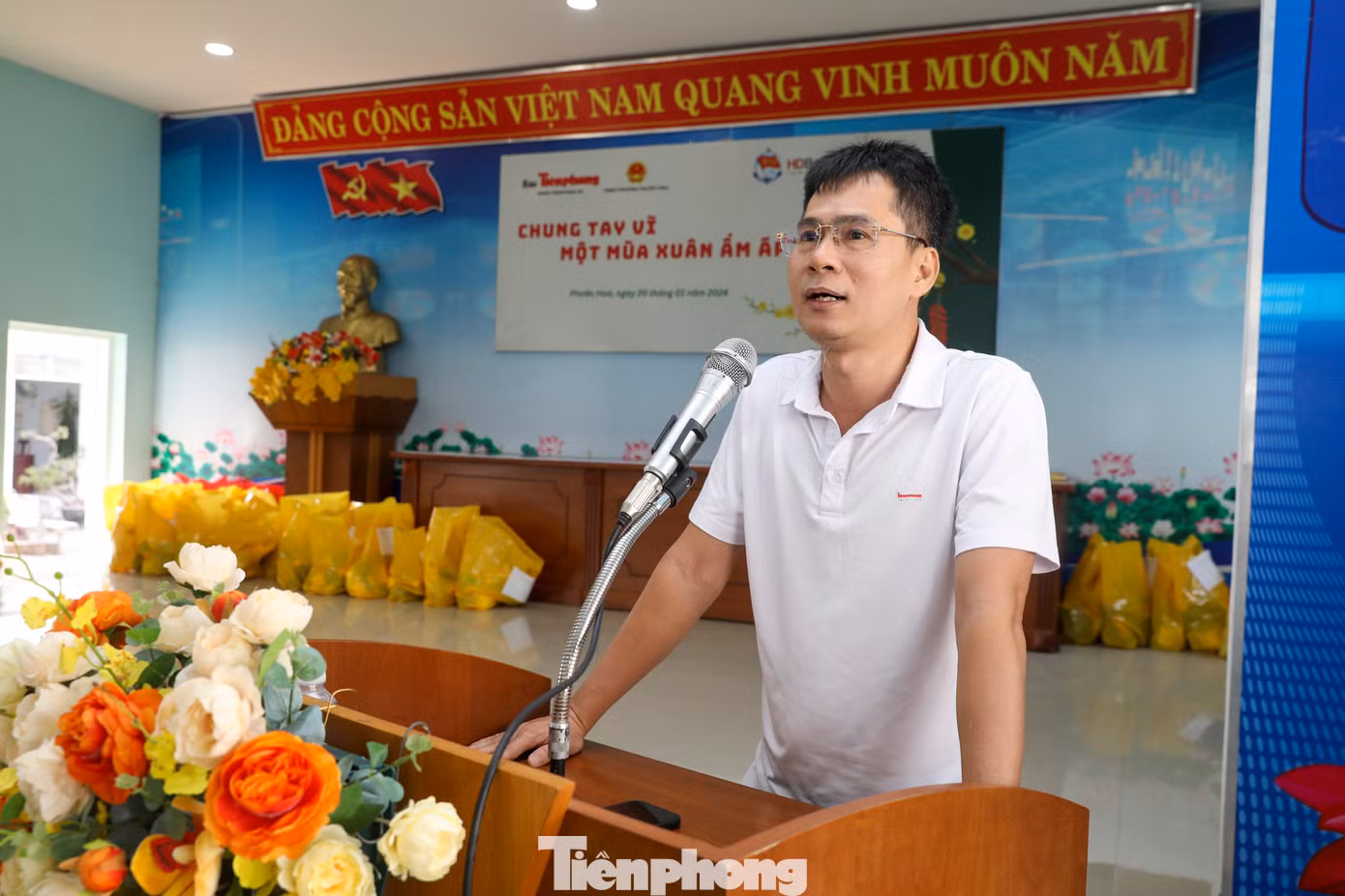 Nhà báo Lý Thành Tâm - Đảng uỷ viên, Trưởng Cơ quan đại diện báo Tiền Phong tại TPHCM phát biểu tại chương trình. Nhà báo Lý Thành Tâm - Đảng uỷ viên, Trưởng Cơ quan đại diện báo Tiền Phong tại TPHCM phát biểu tại chương trình.