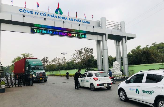 Chủ tịch Công ty CP Tập đoàn An Phát Holdings rời ghế sau 22 năm tại vị. Chủ tịch Công ty CP Tập đoàn An Phát Holdings rời ghế sau 22 năm tại vị.