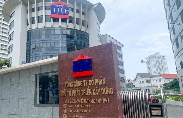 Tổng Công ty CP Đầu tư Phát triển Xây dựng chào bán thêm 200 triệu cổ phiếu để huy động 3.000 tỷ đồng. Tổng Công ty CP Đầu tư Phát triển Xây dựng chào bán thêm 200 triệu cổ phiếu để huy động 3.000 tỷ đồng.