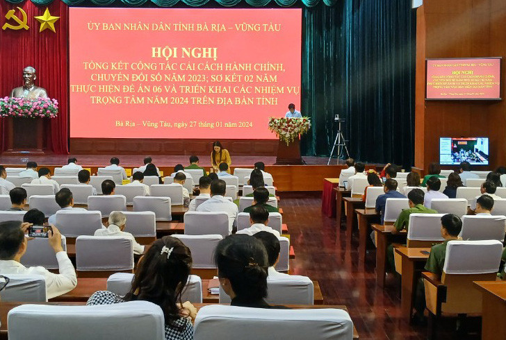 Các đại biểu tham dự Hội nghị tổng kết công tác cải cách hành chính, chuyển đổi số năm 2023.