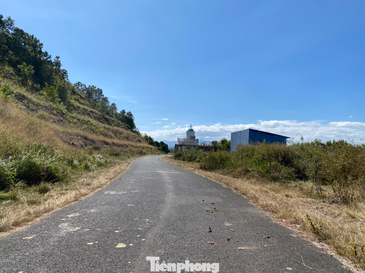 Tuy nhiên, sau một thời gian triển khai rầm rộ, hàng loạt hạng mục chính vẫn chưa được xây dựng.