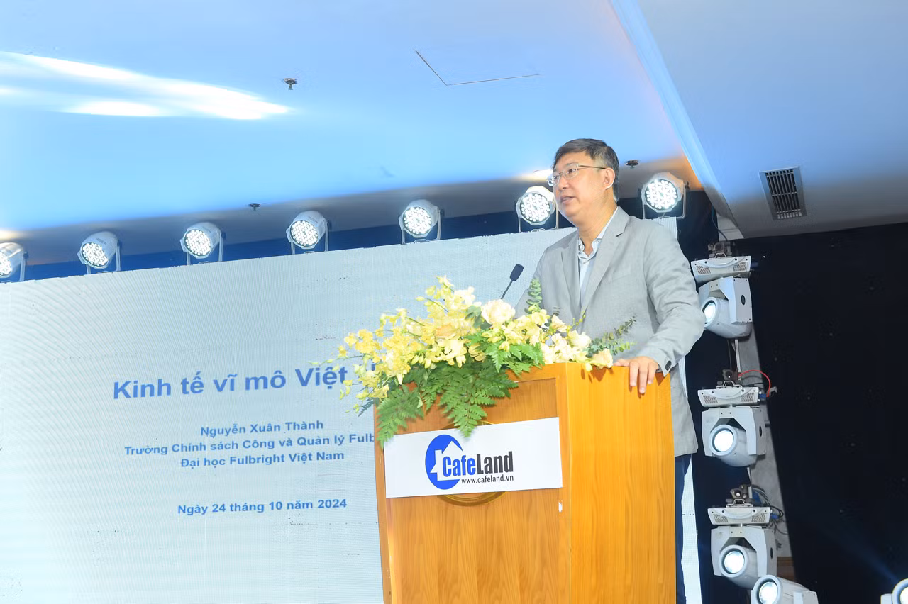 Ông Nguyễn Xuân Thành - giảng viên Đại học Fulbright. Ông Nguyễn Xuân Thành - giảng viên Đại học Fulbright.
