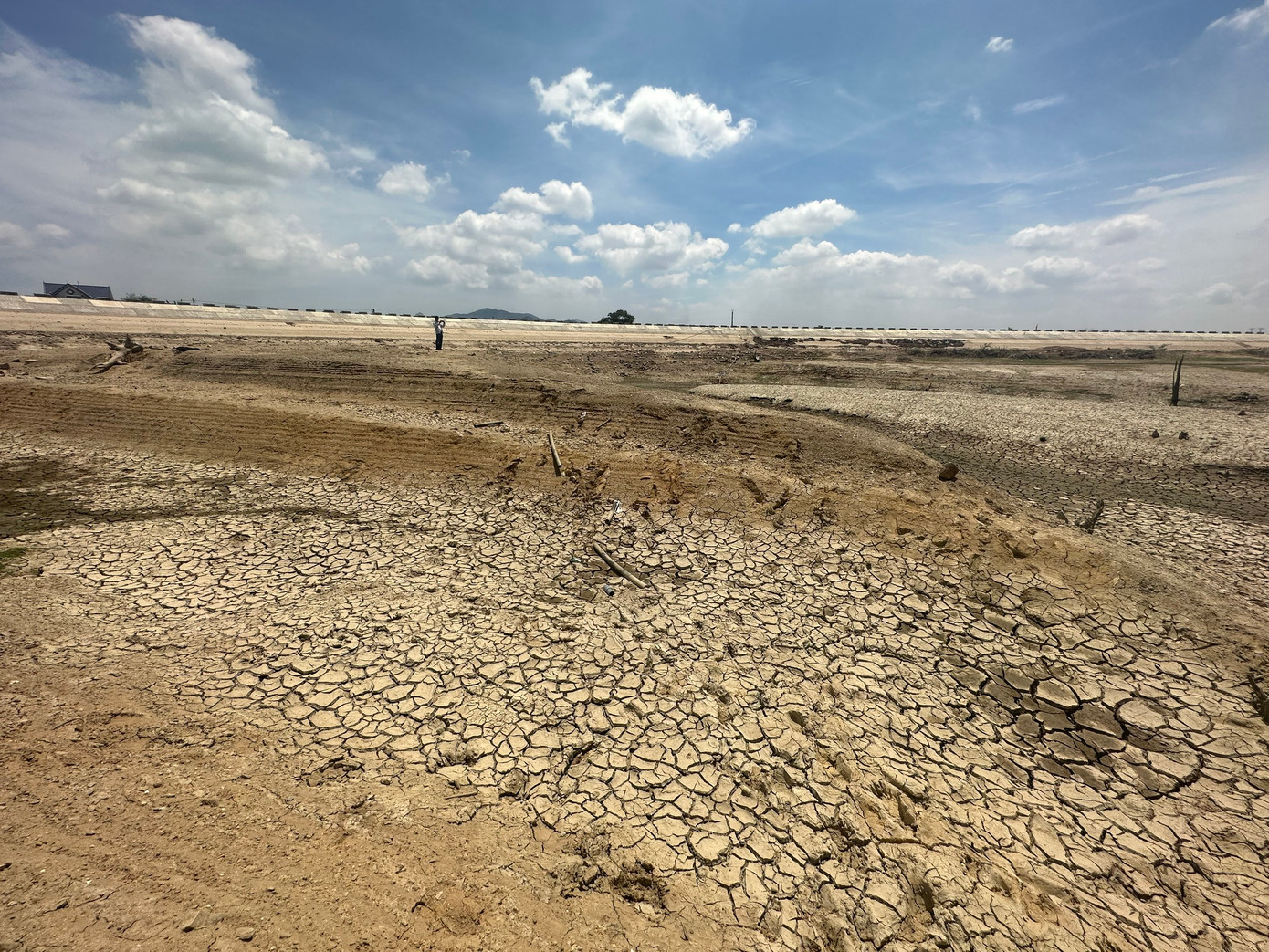 Ông Nguyễn Thái Danh, Trưởng trạm Sông Phan - Tà Mon, chi nhánh Hàm Thuận Nam, Công ty TNHH khai thác công trình thủy lợi Bình Thuận cho biết năm nay là năm cực hạn nên ảnh hưởng đến nguồn nước.