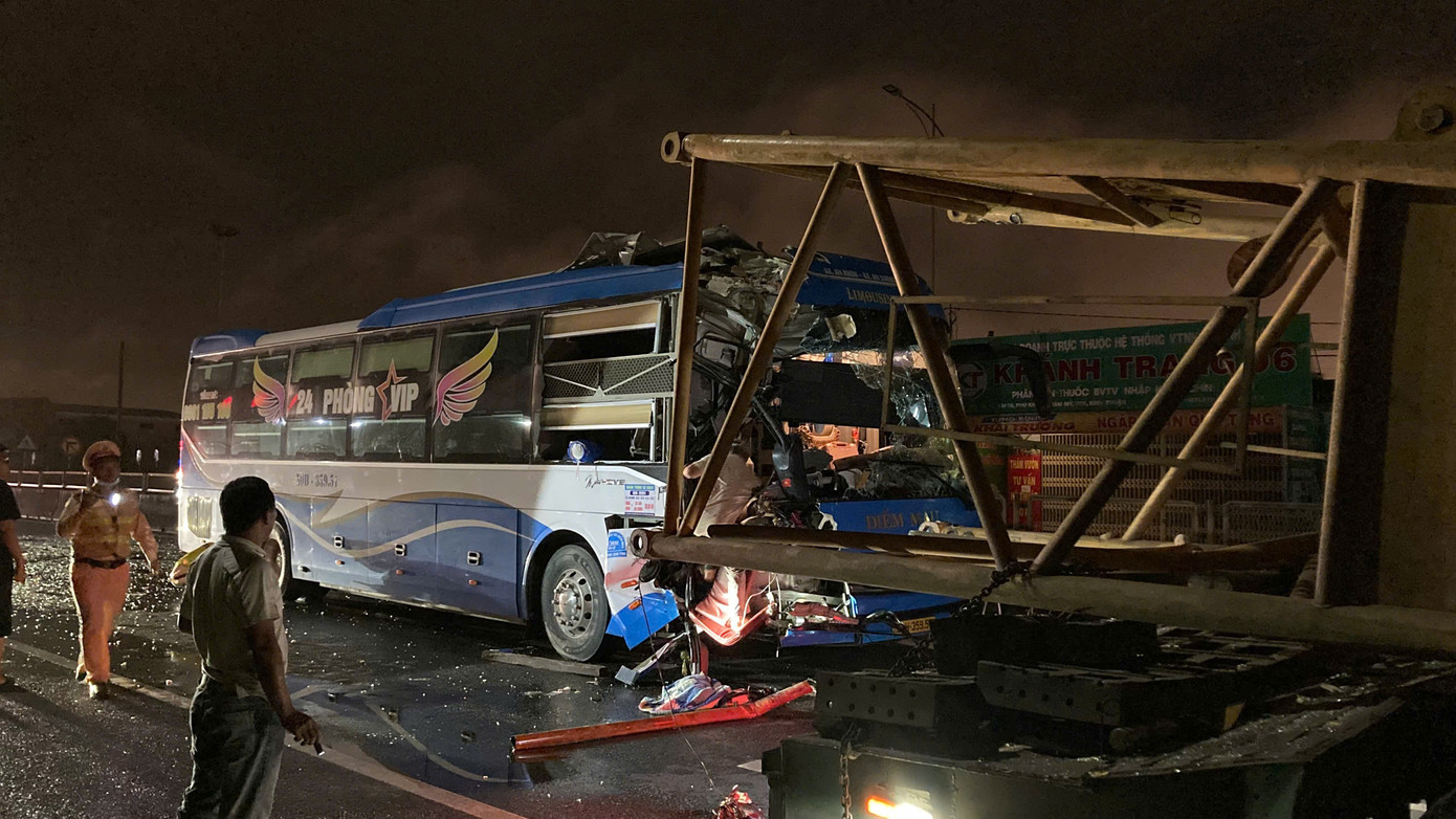 Vụ tai nạn xảy ra tại Km 1710 + 600, quốc lộ 1A (đoạn qua địa phận xã Hàm Mỹ, huyện Hàm Thuận Nam, tỉnh Bình Thuận).