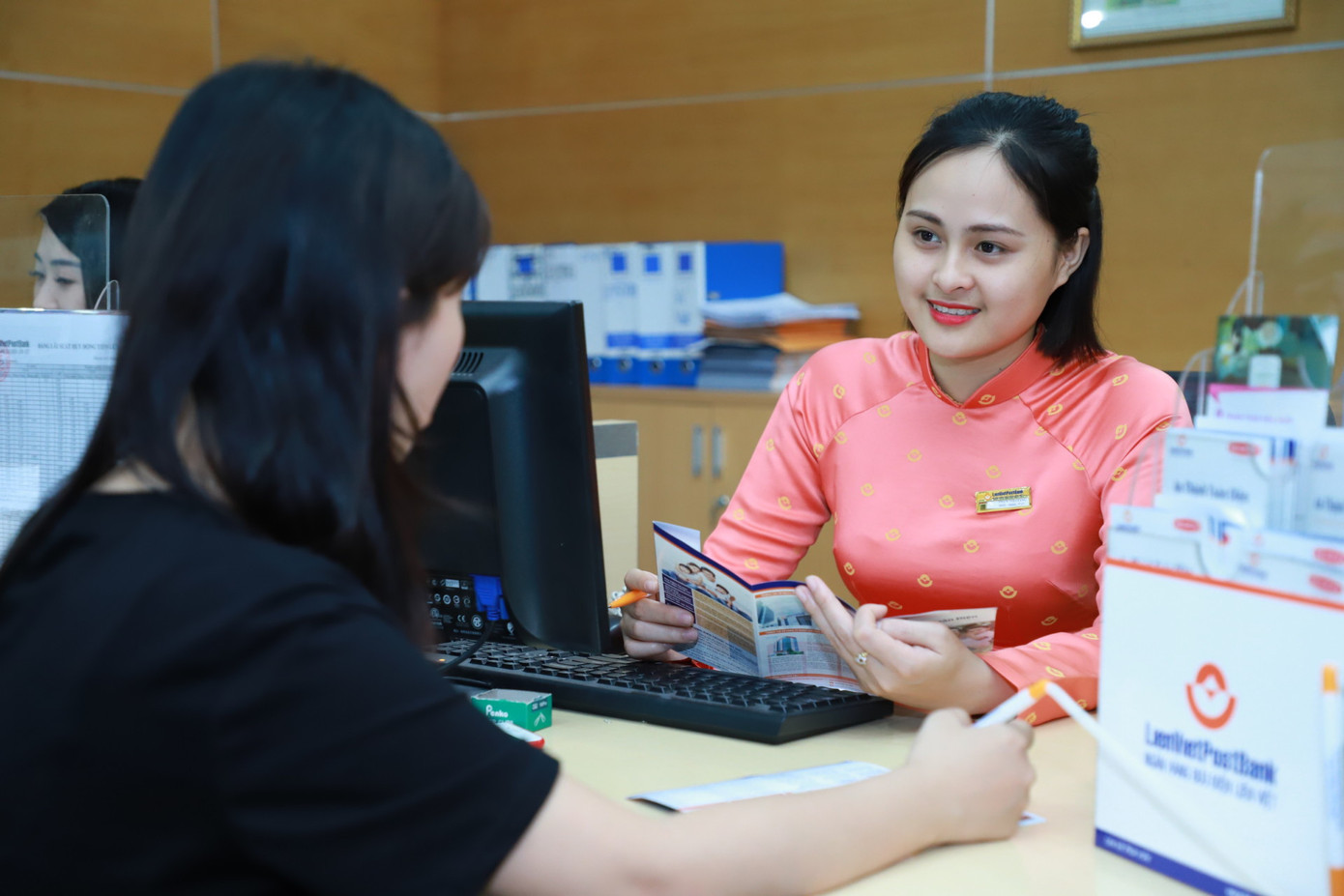 Năm 2023, LPBank ghi nhận lợi nhuận trước thuế đạt 7.040 tỷ đồng, tăng 24% so với năm 2022 và hoàn thành 117% kế hoạch đã đề ra. Năm 2023, LPBank ghi nhận lợi nhuận trước thuế đạt 7.040 tỷ đồng, tăng 24% so với năm 2022 và hoàn thành 117% kế hoạch đã đề ra.