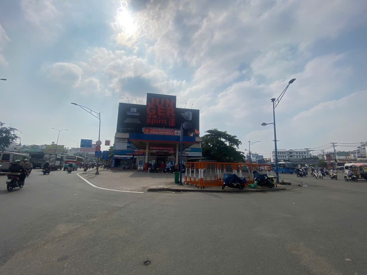 Khu đất 2 mặt tiền đường Trường Chinh, phường 15, quận Tân Bình của ông Nguyễn Trọng Khiêm và bà Nguyễn Thị Kim Thúy.