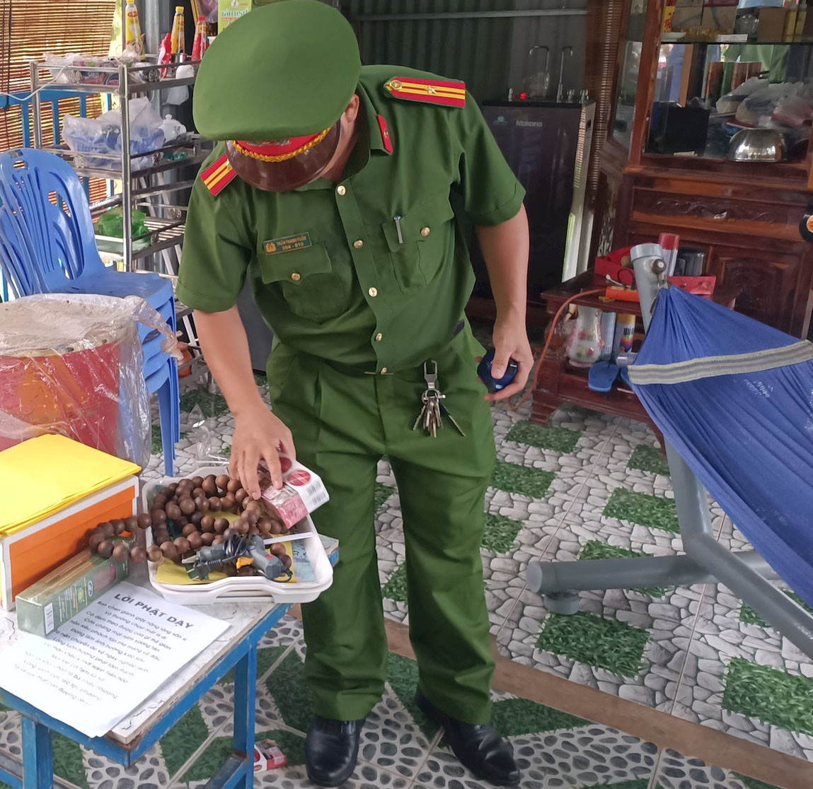 Qua khám xét, Cơ quan điều tra đã thu giữ một số tài liệu, chứng cứ quan trọng.