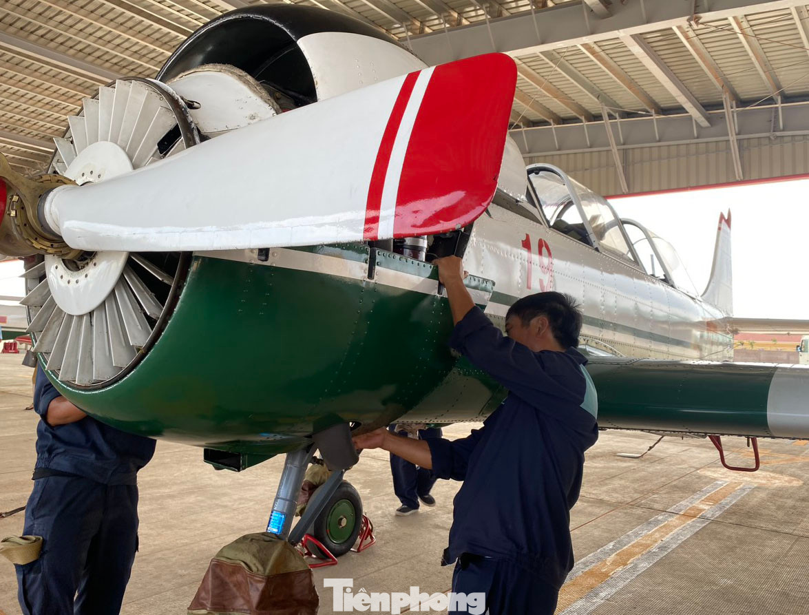 Cán bộ, chiến sĩ Trung đoàn 920 làm nhiệm vụ tại "ngôi nhà mới" ở sân bay Phan Thiết.