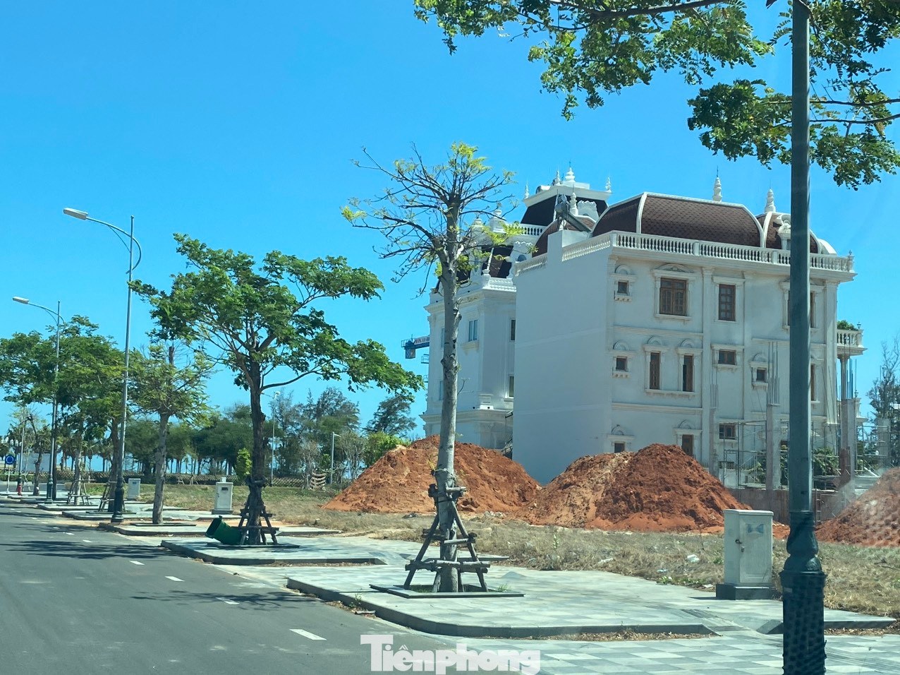 Cách tính giá đất như vậy mang lại lợi nhuận “kếch xù” cho Rạng Đông và làm thất thu ngân sách Nhà nước hàng nghìn tỷ đồng.