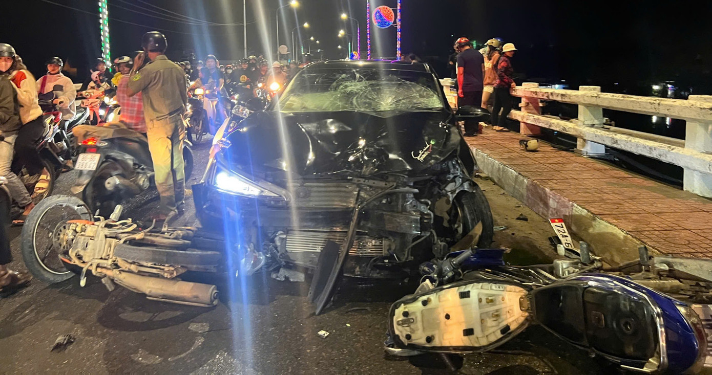 Hiện trường vụ tai nạn. Hiện trường vụ tai nạn.