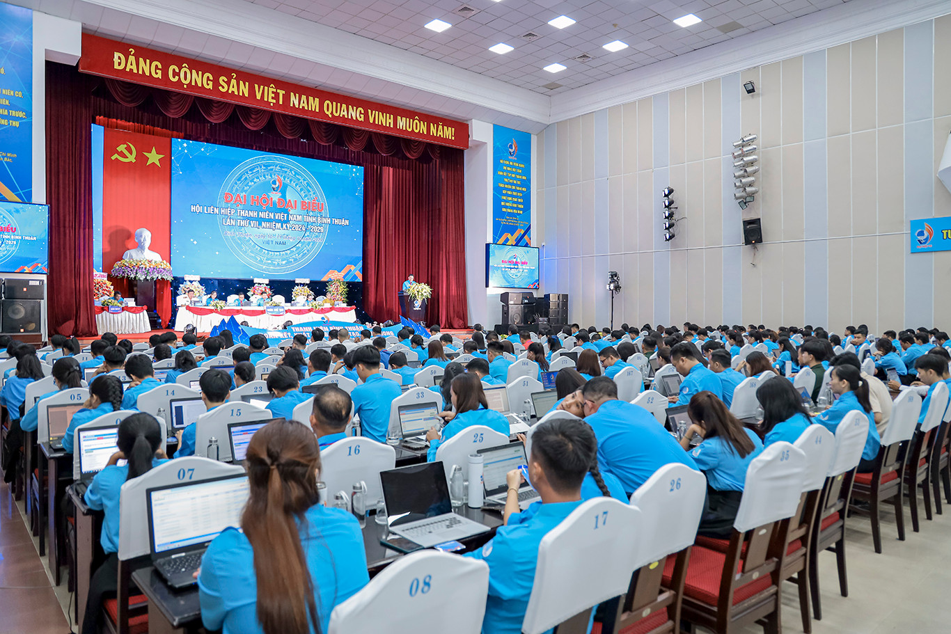 Toàn cảnh đại hội Hội LHTN Việt Nam tỉnh Bình Thuận nhiệm kỳ VI.