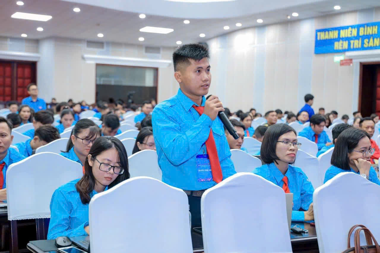 Nhiều ý kiến, hiến kế tại diễn đàn với mong muốn phát triển quê hương Bình Thuận giàu, đẹp.