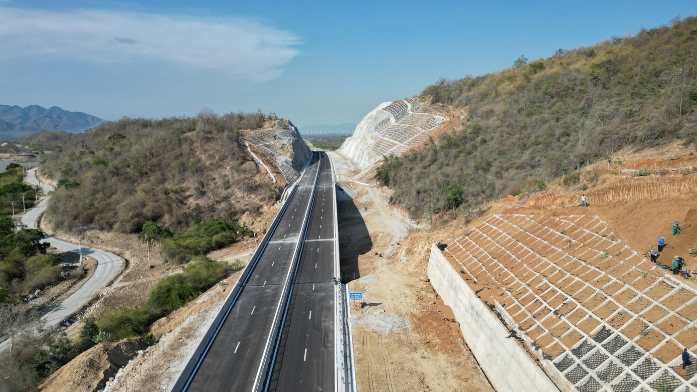 Dự án do liên doanh Tập đoàn Đèo Cả - Công ty 194 làm chủ đầu tư.
