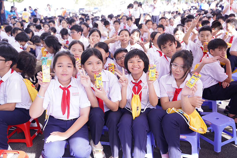 Ngày hội năm nay được tổ chức đồng loạt tại hơn 10.000 trường trung học cơ sở trên cả nước. Ngày hội năm nay được tổ chức đồng loạt tại hơn 10.000 trường trung học cơ sở trên cả nước.