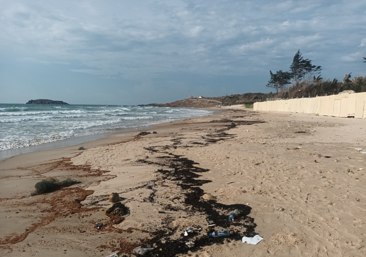 Tổng chiều dài bãi biển Phan Thiết bị ảnh hưởng khoảng 4 km. Tổng chiều dài bãi biển Phan Thiết bị ảnh hưởng khoảng 4 km.