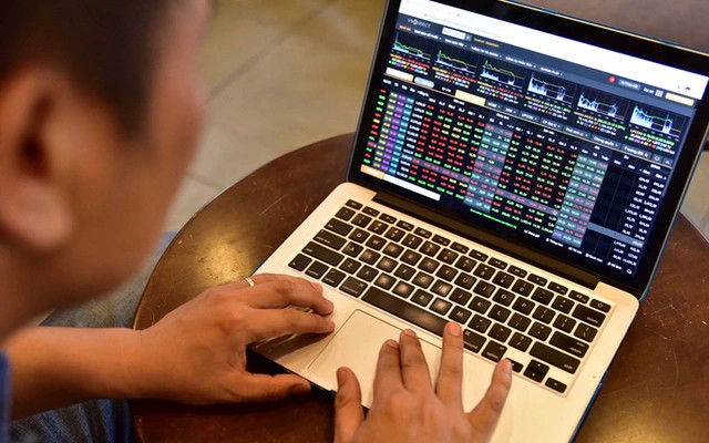 Thanh khoản trên HoSE vượt mức 1 tỷ cổ phiếu/phiên.