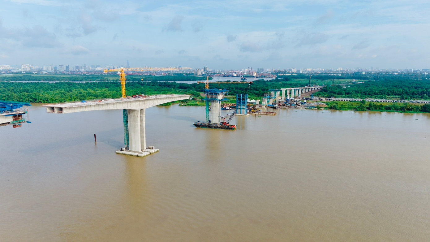 Vào tháng 6/2024, Bộ Giao thông Vận tải có tờ trình gửi Thủ tướng kiến nghị xem xét, phê duyệt điều chỉnh chủ trương đầu tư tăng vốn dự án 1A, đoạn Tân Vạn - Nhơn Trạch (giai đoạn 1) thuộc đường Vành đai 3 TPHCM từ hơn 6.955 tỷ đồng lên hơn 9.268 tỷ đồng.