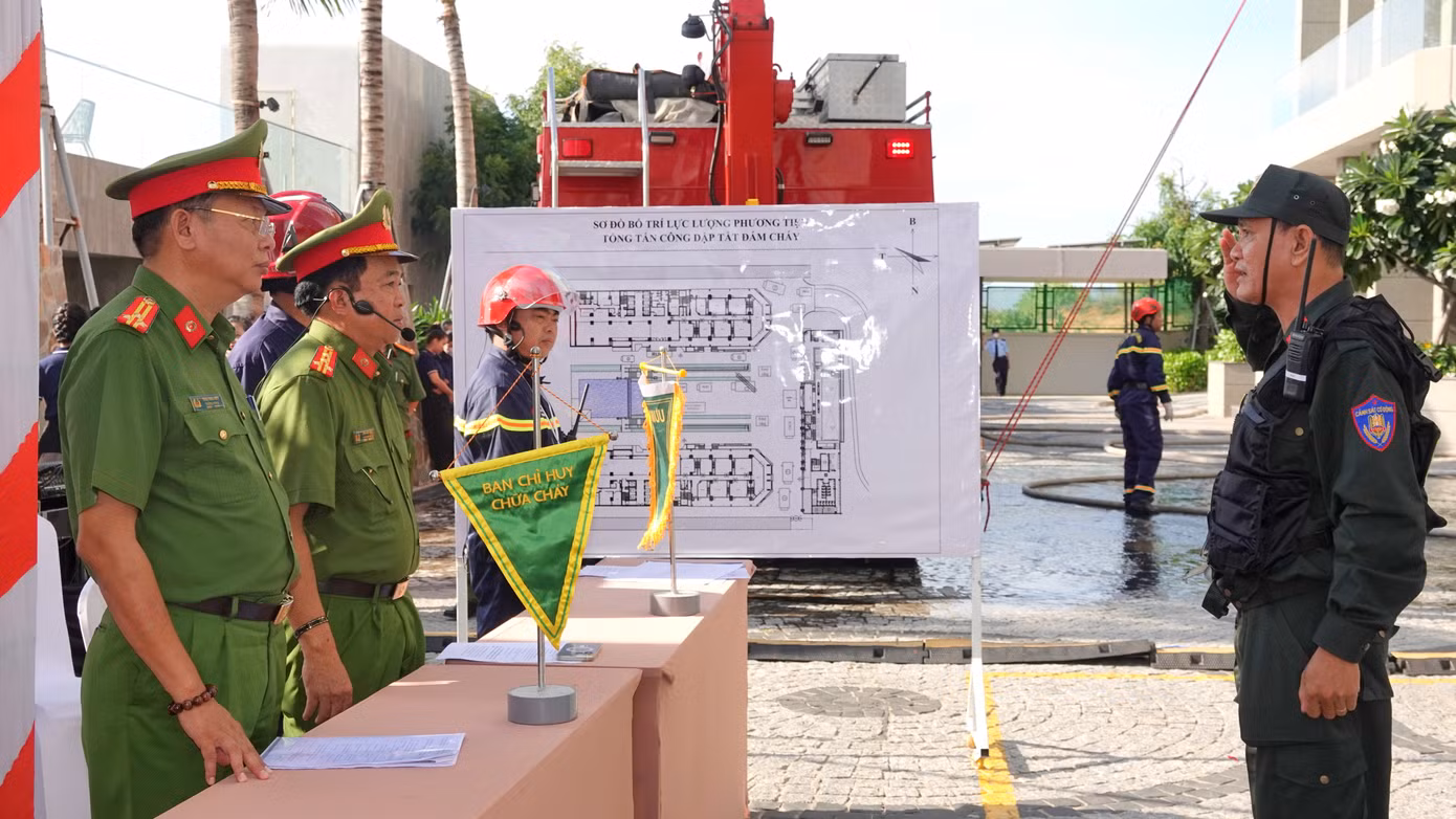 Để chuẩn bị cho chương trình thực tập phương án lớn, phối hợp nhiều lực lượng đạt kết quả tốt nhất, Ban Chỉ huy, Ban Tham mưu cùng các lực lượng tham gia đã chủ động tham mưu nhiều văn bản, tổ chức các cuộc họp, tích cực tập luyện, hợp luyện để hoàn thiện kịch bản, tổng duyệt cho bước rà soát cuối cùng theo đúng kế hoạch đề ra.