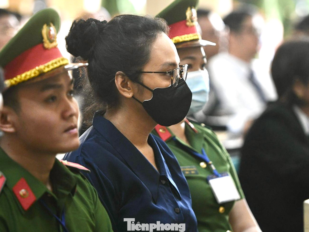 Trương Huệ Vân (cháu bà Lan, 36 tuổi, Tổng giám đốc Tập đoàn Vạn Thịnh Phát) bị xác định vai trò giúp sức tích cực cho bà Lan, gây thiệt hại gần 1.100 tỷ đồng.