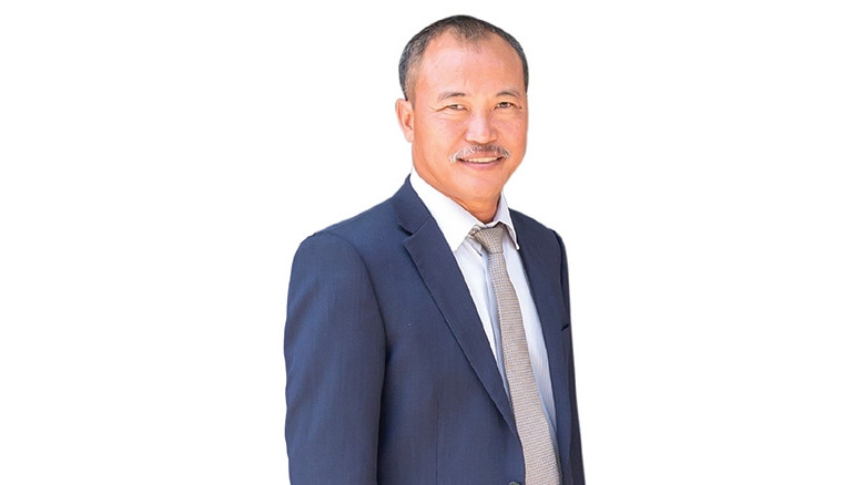 Ông Nguyễn Xuân Quang - Chủ tịch HĐQT Công ty CP Đầu tư Nam Long đã bán ra 2 triệu cổ phiếu NLG. Ông Nguyễn Xuân Quang - Chủ tịch HĐQT Công ty CP Đầu tư Nam Long đã bán ra 2 triệu cổ phiếu NLG.