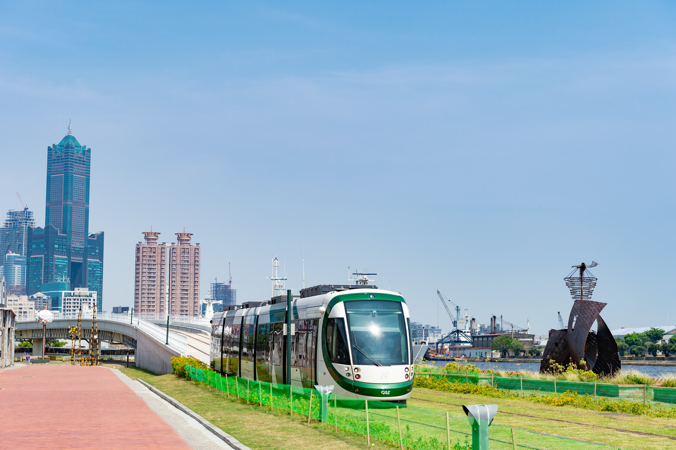 Tuyến đường sắt hạng nhẹ (LRT) sẽ hoàn chỉnh hành lang phát triển kinh tế, du lịch Vùng Đông Nam Bộ.