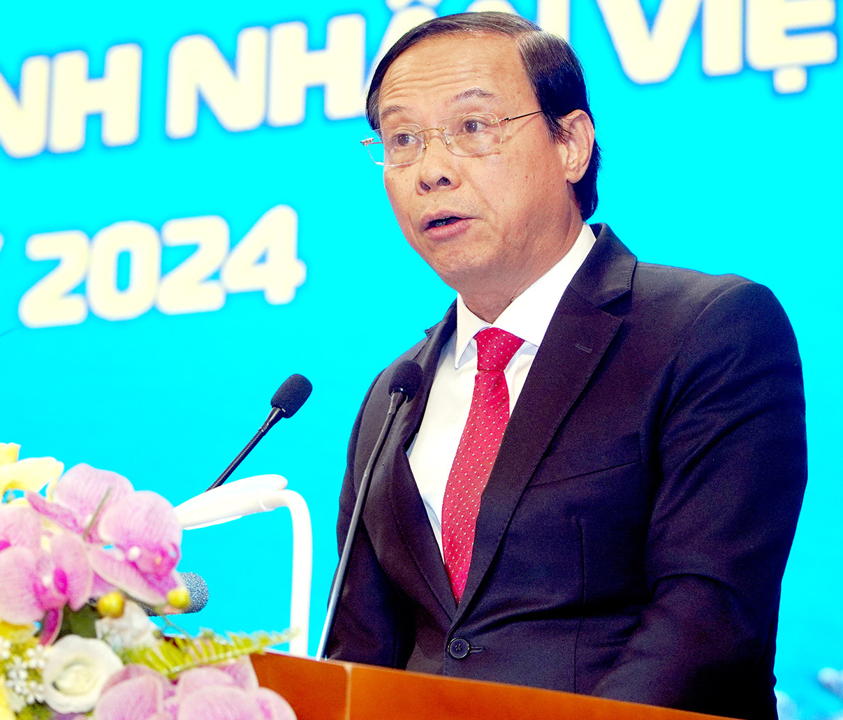 Ông Nguyễn Văn Thọ - Chủ tịch UBND tỉnh Bà Rịa - Vũng Tàu - phát biểu tại buổi họp mặt. Ông Nguyễn Văn Thọ - Chủ tịch UBND tỉnh Bà Rịa - Vũng Tàu - phát biểu tại buổi họp mặt.