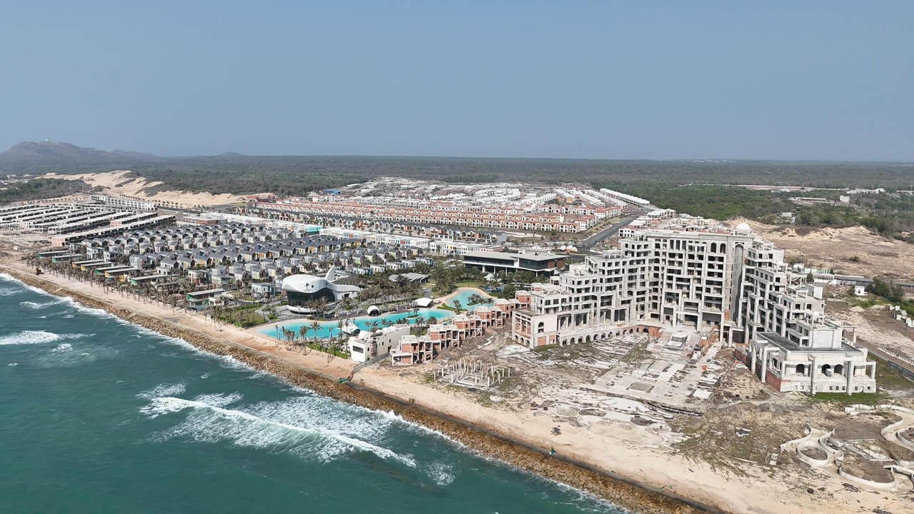 Tập đoàn Novaland sẽ phát hành hơn 1 tỷ cổ phiếu để huy động vốn. Tập đoàn Novaland sẽ phát hành hơn 1 tỷ cổ phiếu để huy động vốn.