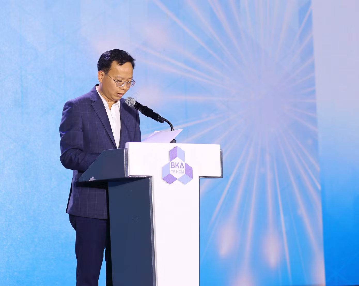PGS. TS Mai Thanh Phong - Hiệu trưởng trường ĐH Bách khoa (ĐHQG TP. HCM), phát biểu tại Đại hội.