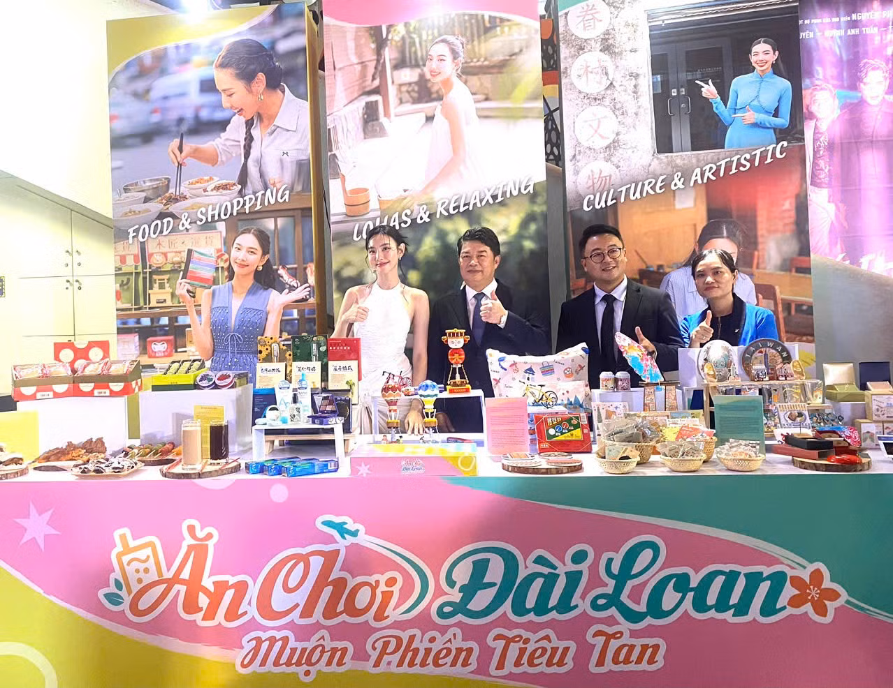 Hoa hậu Nguyễn Thúc Thùy Tiên trở thành đại sứ du lịch Đài Loan, Trung Quốc tại Việt Nam.