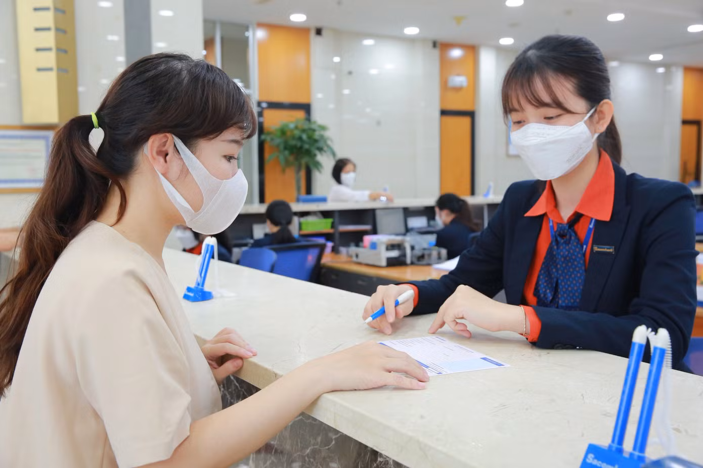 Cổ đông Sacombank đặt vấn đề về việc kế hoạch lợi nhuận 2024 quá thấp.