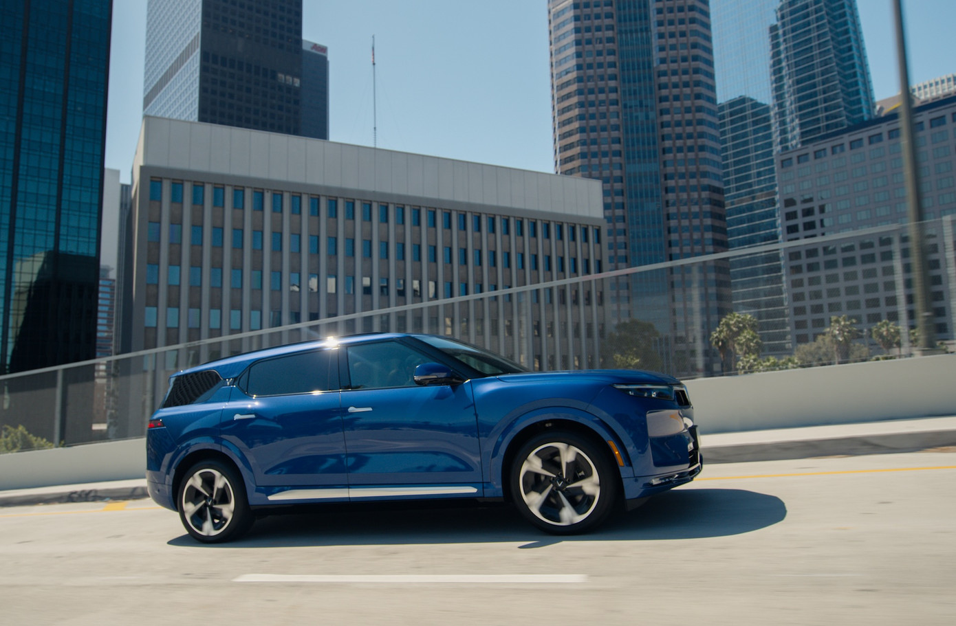 VinFast giao hơn 13.170 xe điện trong quý II, tăng 44% so với quý I và 43% so với cùng kỳ năm 2023.