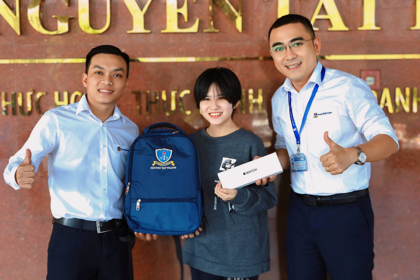 Nhà trường dành tặng 2.000 suất học bổng cho 2.000 thí sinh nhập học trước ngày 15/9/2024 vào 1 trong 57 chương trình đào tạo của trường, cùng với nhiều phần quà hấp dẫn. Nhà trường dành tặng 2.000 suất học bổng cho 2.000 thí sinh nhập học trước ngày 15/9/2024 vào 1 trong 57 chương trình đào tạo của trường, cùng với nhiều phần quà hấp dẫn.