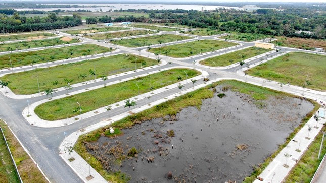 UBND TPHCM chỉ cho phép phân lô, bán nền ở những dự án được dùng cho mục đích tái định cư.